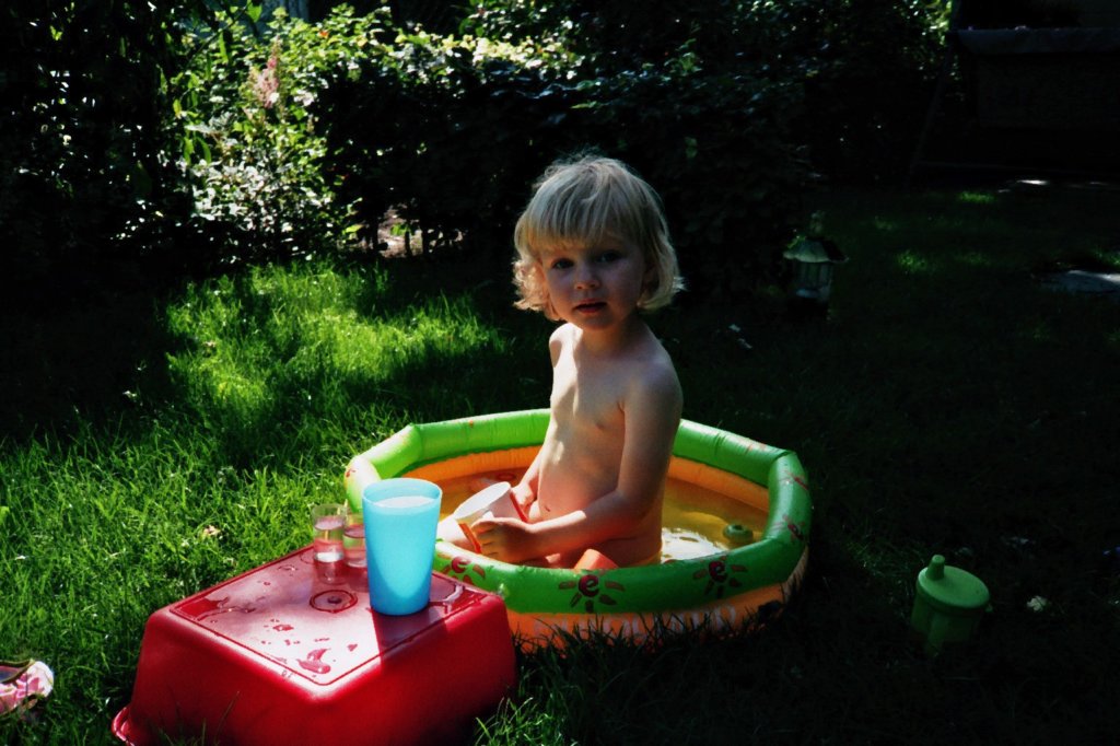 imm028_28a.jpg